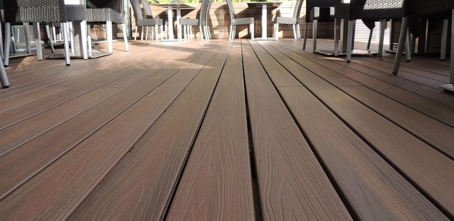 Abri de terrasse en bois stratifié laminé 4x3 à 6x4m Linares